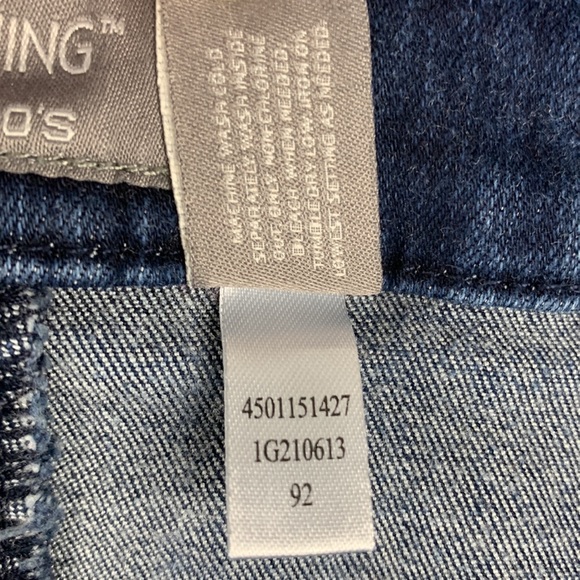 Chicos straight leg blue jeans 
size 6 (chicos sz 0.5 short) - Picture 13 of 14